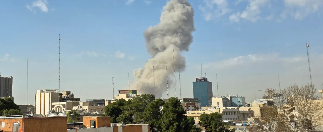 US-Iran War Explodes: Trump Launches 90-Minute Daylight Strikes For 1St Time