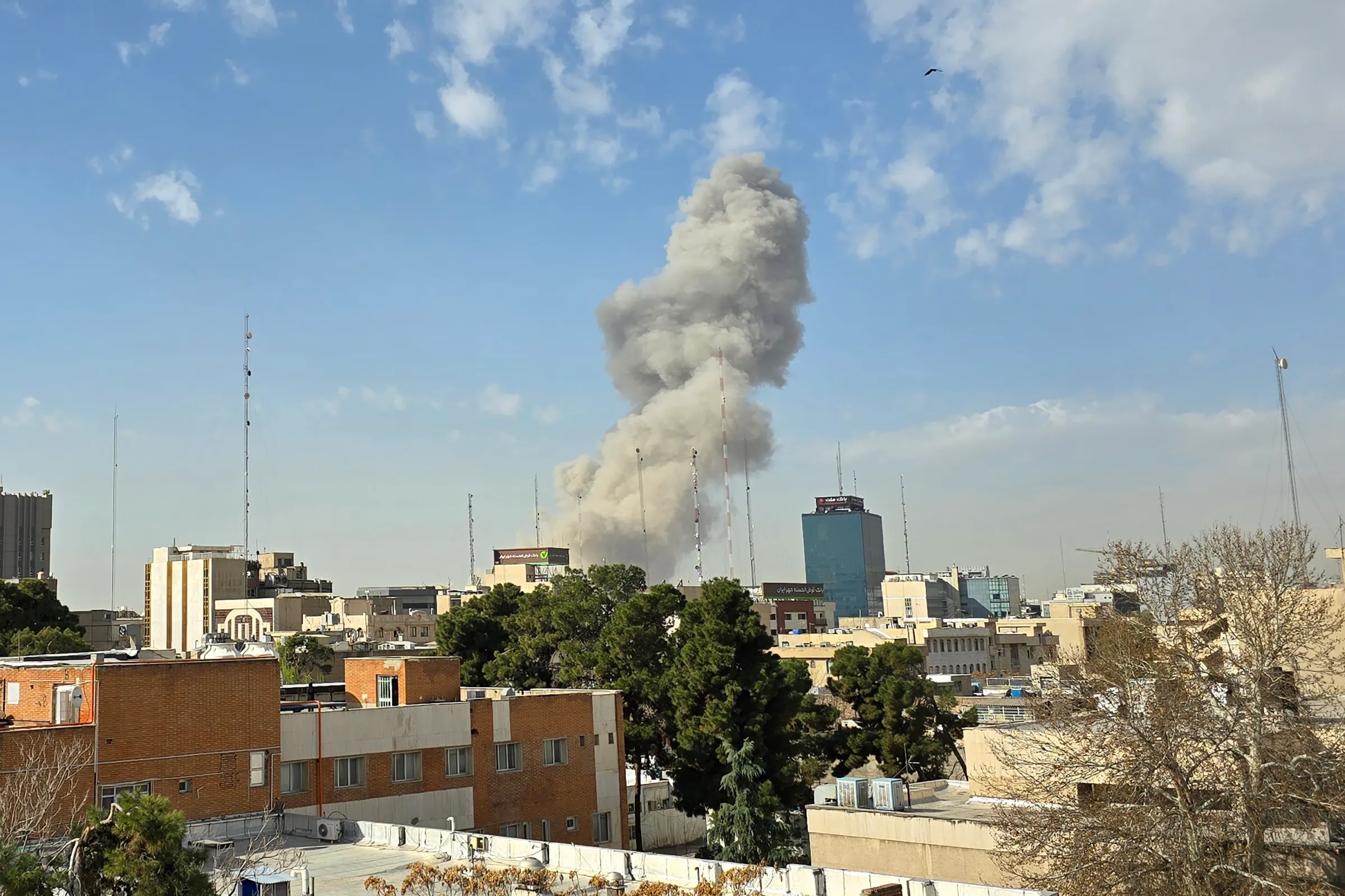 US-Iran War Explodes: Trump Launches 90-Minute Daylight Strikes For 1St Time